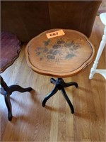 HITCHCOCK SIGNED 4 LEGGED ROUND TOP STAND W/