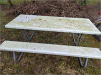 PLASTIC TOP PICINIC TABLE / BENCH