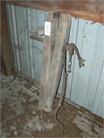 Antique wooden clamp vise