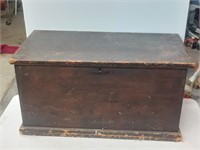 Wooden trunk 17.25x 17.5x 34.5 wide needs hinges