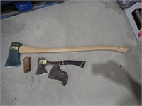 Craftsman 3 1/2 LB Wood Handle Axe with Hatchet
