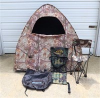 HUNTING CAMO TENT AND CHAIRS