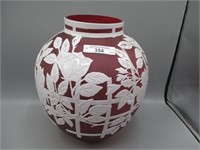 Pilgrim Cameo Glass 10" Vase- Murphy