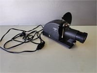 Vtg Argus Slide Projector, needs new plug