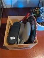 Box of misc. Items- Tupperware, trays, skillet,