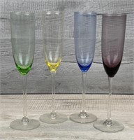 GLASS CHAMPAGNE FLUTES SET OF 4