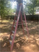 8 ft fiberglass ladder