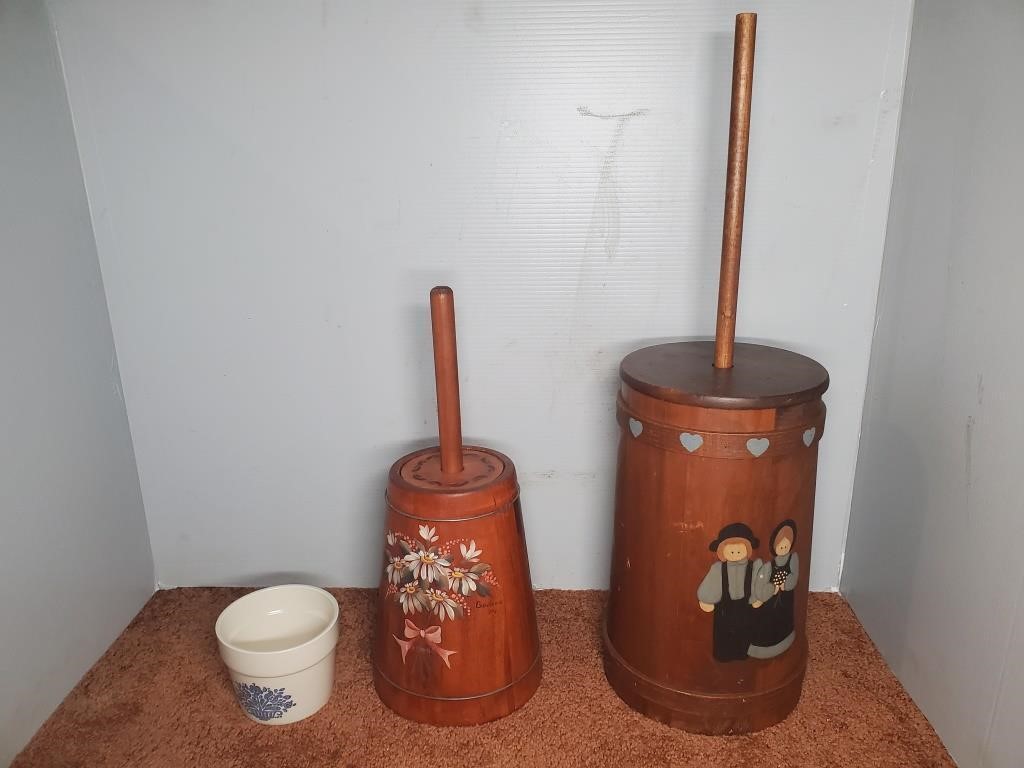 (2) BUTTER CHURNS & (1) CERAMIC POT