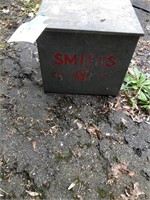 VINTAGE SMITHS MILK BOX