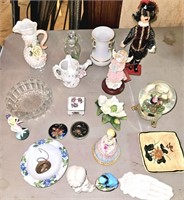 Table Deal Vases, Water Globe, Trinket Box, Etc
