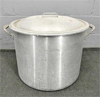 Large Aluminum Stock Pot W Steamer Basket