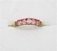 2.9 GRAMS RING WITH PINK STONES, SIZE 9