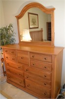 Like New Oak 9 Drawer Dresser with Mirror