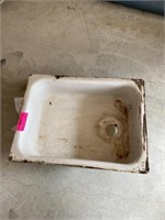 Metal sink