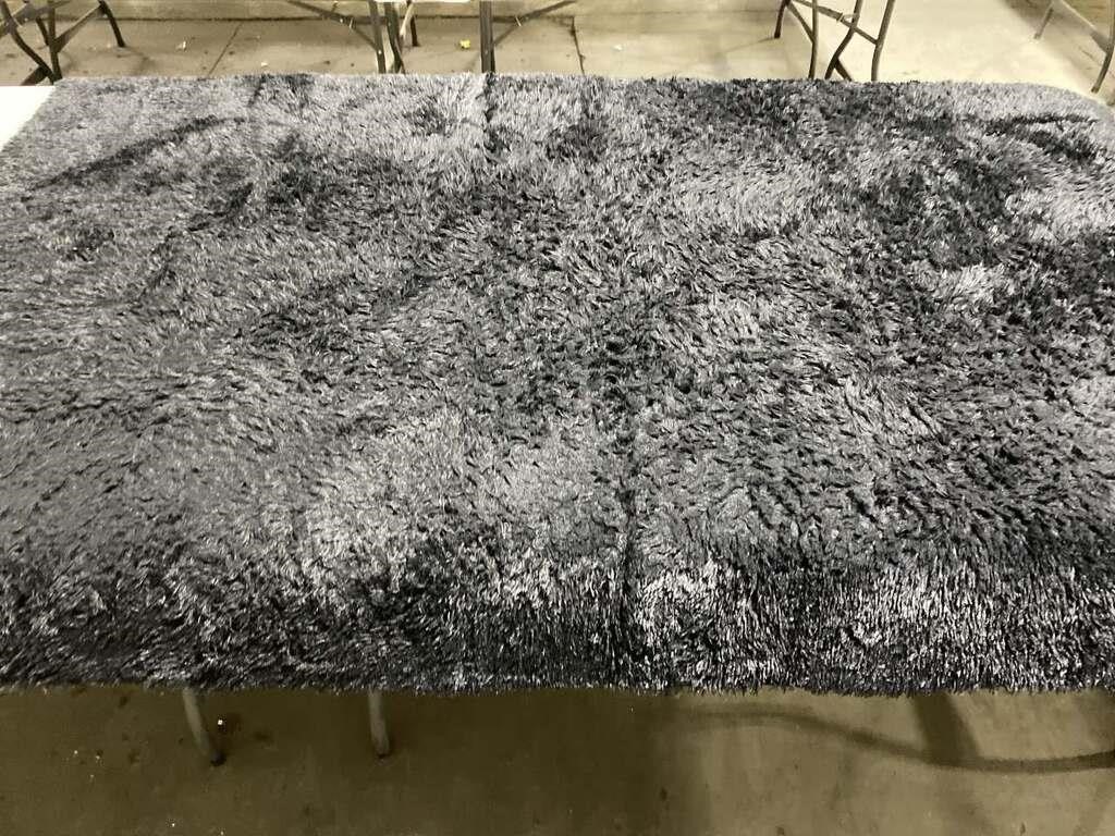 BLACK AREA RUG - SHAGGY - 102 x 72IN