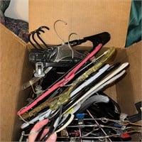 1 lot of misc clothes hangers