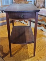 Hathaway - One Drawer Mahogany End Table