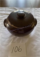 Bean Pot marked USA small chip on lid