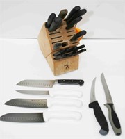 Wooden Cutlery Block w/ 22 Knives