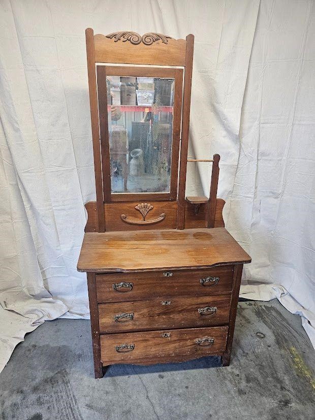 Antique Dresser w/ Mirror- See Desc