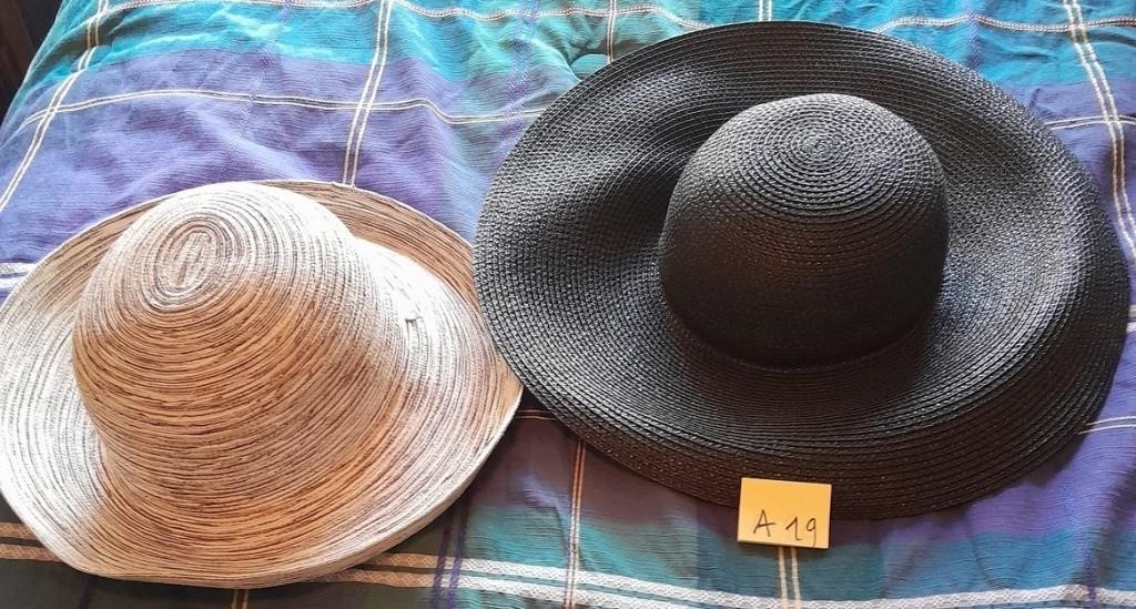 375 - LOT OF 2 STRAW HATS (A19)