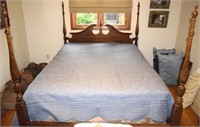 Vtg Drexel-Style Four Poster Queen Bed w/ Linens
