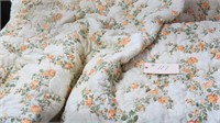 FLORAL PRINT BEDSPREAD