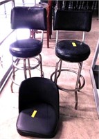 2 Bar Stools/Seat