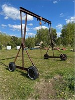 Gantry Crane on wheels w/2 ton hoist chain