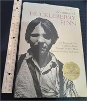 Nice Hardback Adventures of Huckleberry Finn