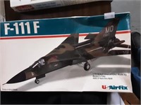 F-111 F FIGHTER PLANE  VINTAGE MODEL