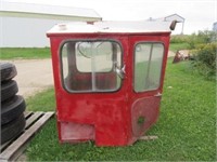 *ELLSWORTH*  Farmall M tractor Cozy Cab