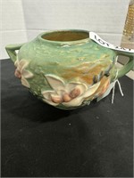 GREEN ROSEVILLE VASE WITH CHIP ON HANDLE