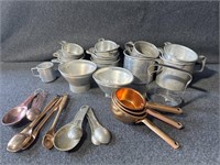Vintage Measuring cups, Measuring spoons