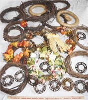 LOT - WREATHS - CONDITION AS SHOWN