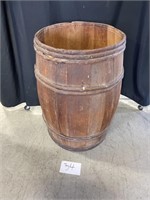 Wooden barrel SEE DES*