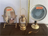 2 mirrors and lantern