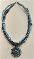 BEAUTIFUL BLUE BEADED NECKLACE & PENDENT