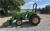 John Deer 3032E Tractor