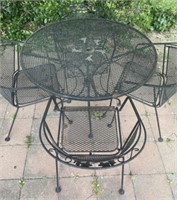 Metal outdoor table and 4 chairs