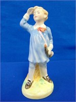 Royal Doulton Figurine Little Boy Blue H N 2062