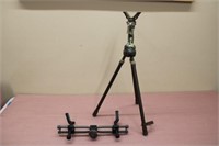 Primos shooting tripod w/attachment