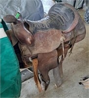 Horse blanket and horse saddle