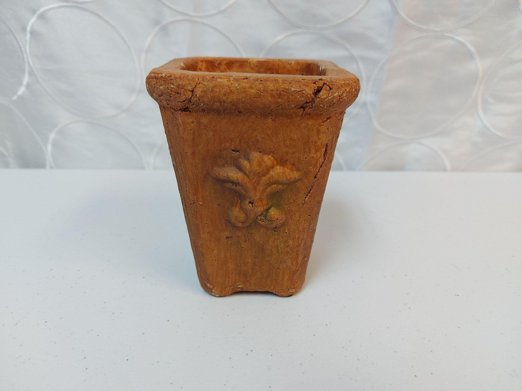 Plant /Flower Pot or Decor or ?