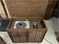 Vintage Record/Radio player combo