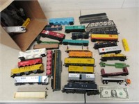Large Lot of Vintage Toy Model Train Cars &