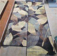 Area Rug (60"x80") and Matching Runner (30"x80")