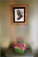 Owl Art & Floral Décor