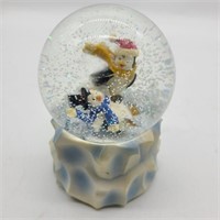 Small Penguin Snow Globe