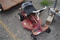 SNAPPER RIDING LAWN MOWER !